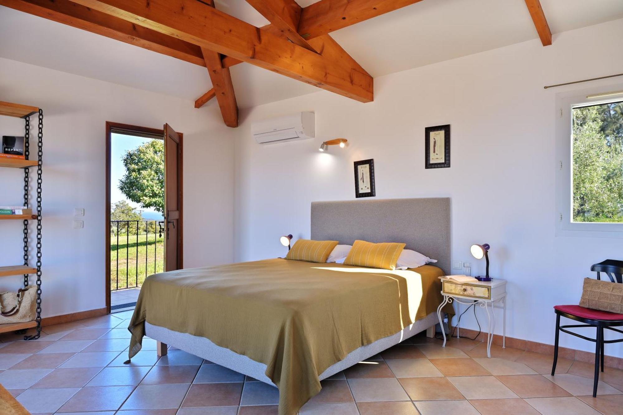 Domaine Punta Della Guardia Villa Vue Mer Dans Nature Protegee, Plage A 1,5 Km 세르비온 외부 사진